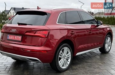 Позашляховик / Кросовер Audi Q5 2018 в Луцьку