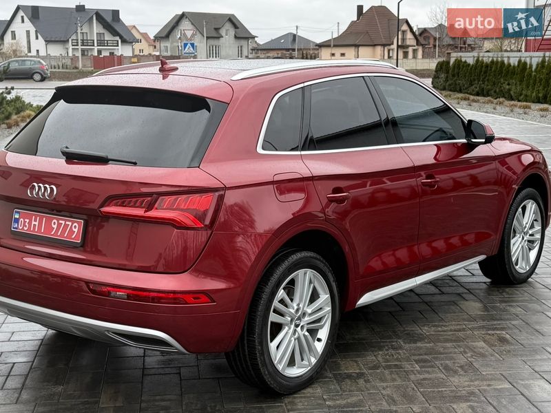 Позашляховик / Кросовер Audi Q5 2018 в Луцьку