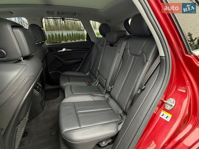 Позашляховик / Кросовер Audi Q5 2018 в Луцьку