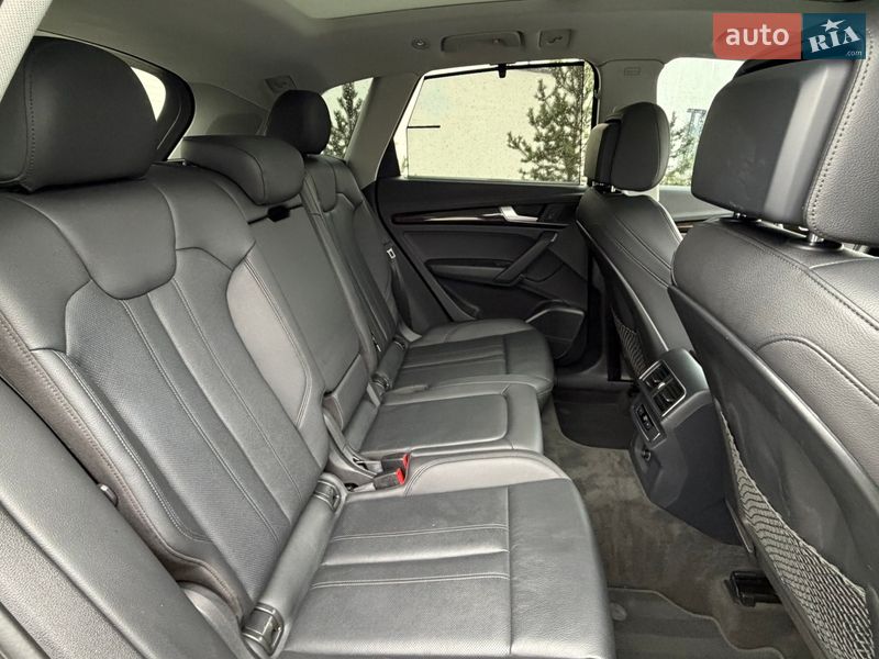 Позашляховик / Кросовер Audi Q5 2018 в Луцьку