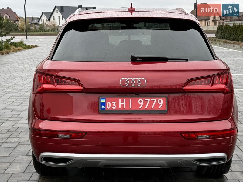 Позашляховик / Кросовер Audi Q5 2018 в Луцьку