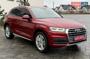 Позашляховик / Кросовер Audi Q5 2018 в Луцьку