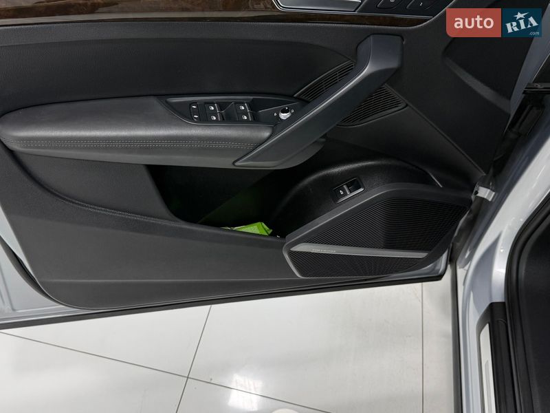 Позашляховик / Кросовер Audi Q5 2019 в Одесі