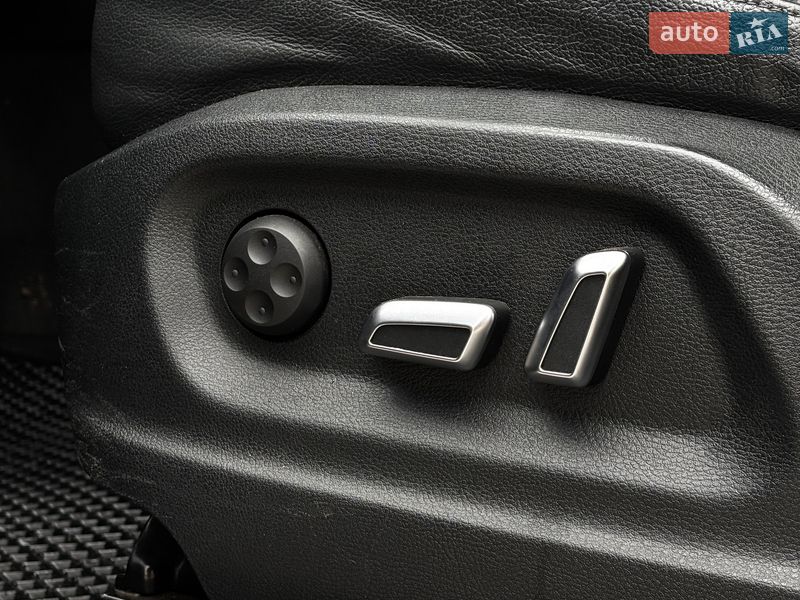 Внедорожник / Кроссовер Audi Q5 2015 в Белогородке