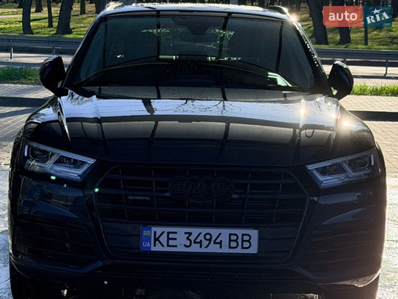 Позашляховик / Кросовер Audi Q5 2018 в Дніпрі фото Позашляховик / Кросовер Audi Q5 2018 в Дніпрі