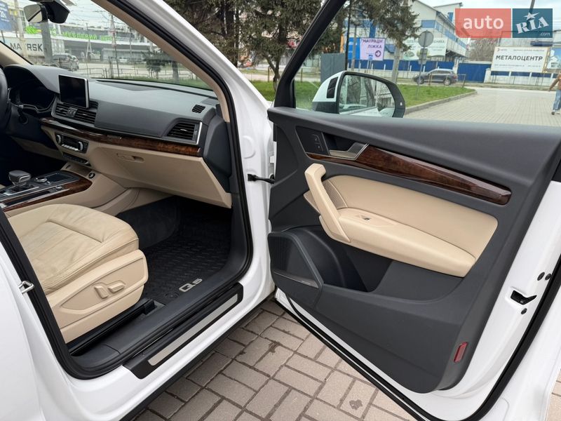 Позашляховик / Кросовер Audi Q5 2017 в Тернополі фото 20 Позашляховик / Кросовер Audi Q5 2017 в Тернополі