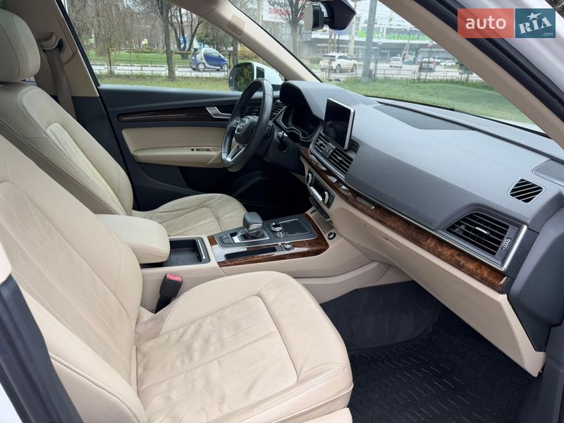 Позашляховик / Кросовер Audi Q5 2017 в Тернополі фото 21 Позашляховик / Кросовер Audi Q5 2017 в Тернополі
