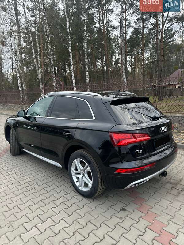 Позашляховик / Кросовер Audi Q5 2018 в Маневичах