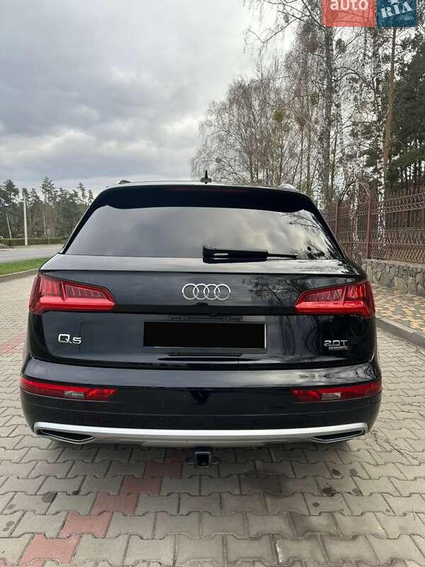 Позашляховик / Кросовер Audi Q5 2018 в Маневичах