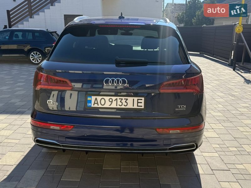 Позашляховик / Кросовер Audi Q5 2017 в Хусті