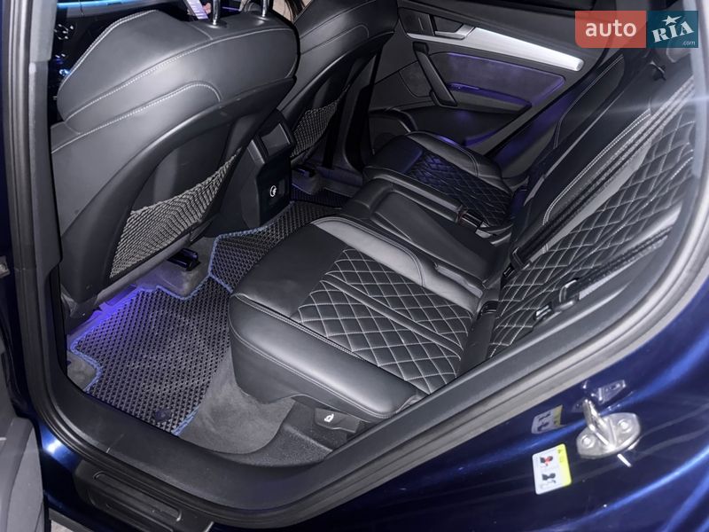 Позашляховик / Кросовер Audi Q5 2017 в Хусті