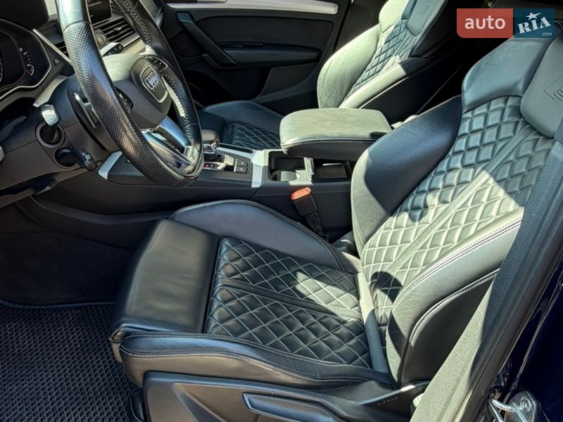 Позашляховик / Кросовер Audi Q5 2017 в Хусті