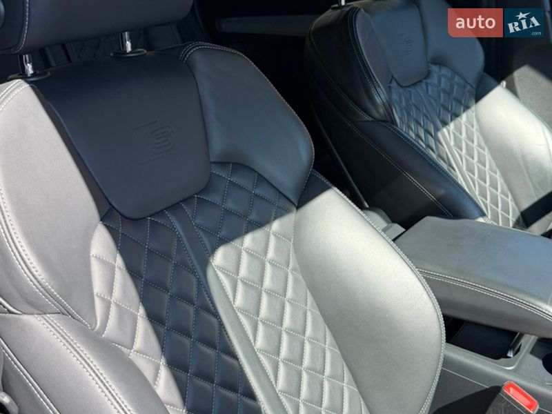 Позашляховик / Кросовер Audi Q5 2017 в Хусті