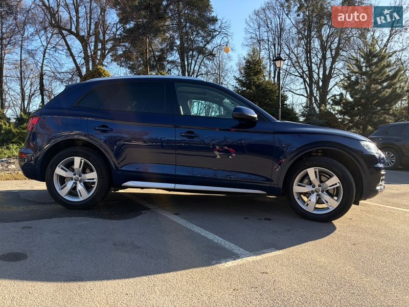 Позашляховик / Кросовер Audi Q5 2017 в Києві
