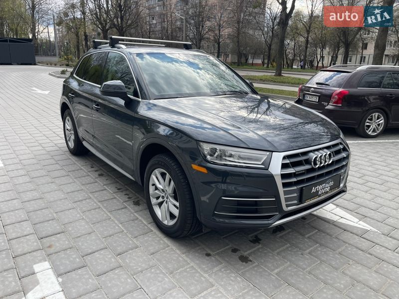 Внедорожник / Кроссовер Audi Q5 2020 в Ровно