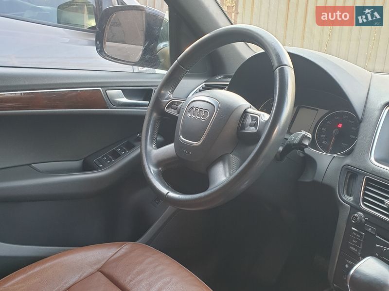 Внедорожник / Кроссовер Audi Q5 2009 в Одессе