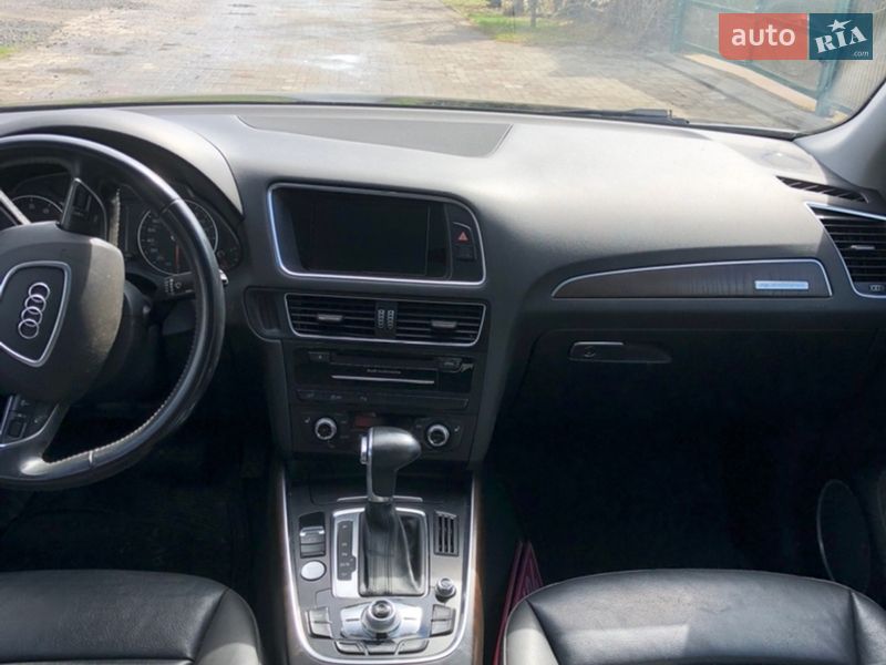 Позашляховик / Кросовер Audi Q5 2015 в Луцьку