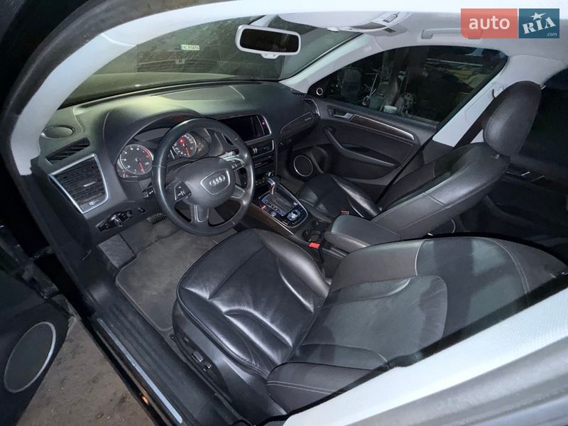 Позашляховик / Кросовер Audi Q5 2015 в Луцьку