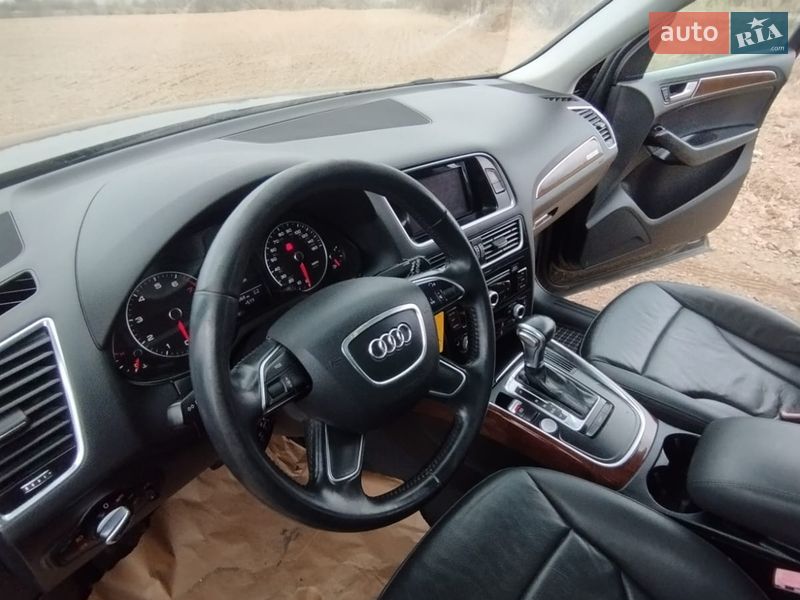 Внедорожник / Кроссовер Audi Q5 2015 в Самборе