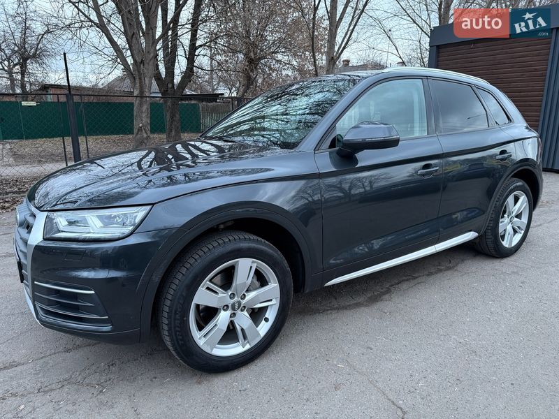 Внедорожник / Кроссовер Audi Q5 2017 в Полтаве