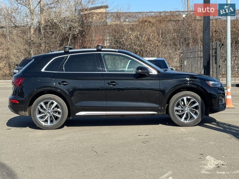 Позашляховик / Кросовер Audi Q5 2021 в Києві
