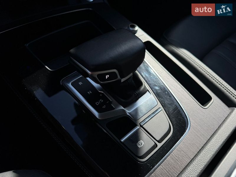 Позашляховик / Кросовер Audi Q5 2021 в Києві