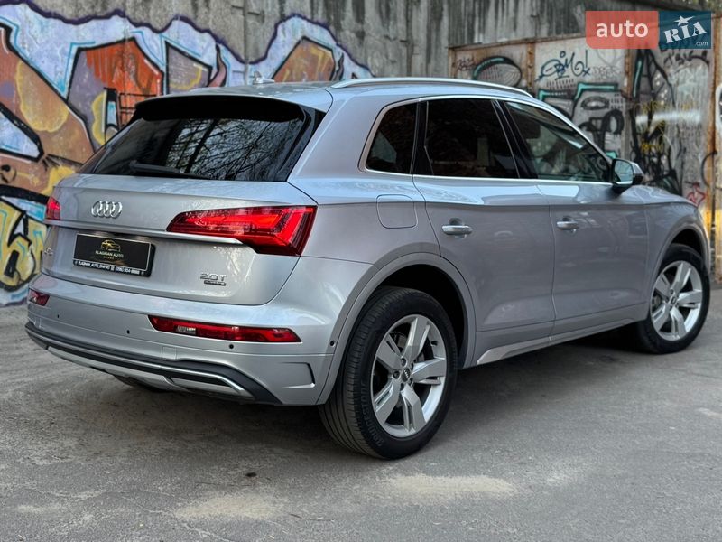 Внедорожник / Кроссовер Audi Q5 2021 в Днепре