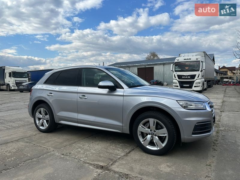 Внедорожник / Кроссовер Audi Q5 2018 в Владимире