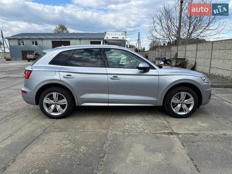 Внедорожник / Кроссовер Audi Q5 2018 в Владимире
