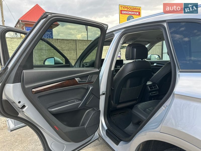 Внедорожник / Кроссовер Audi Q5 2018 в Владимире