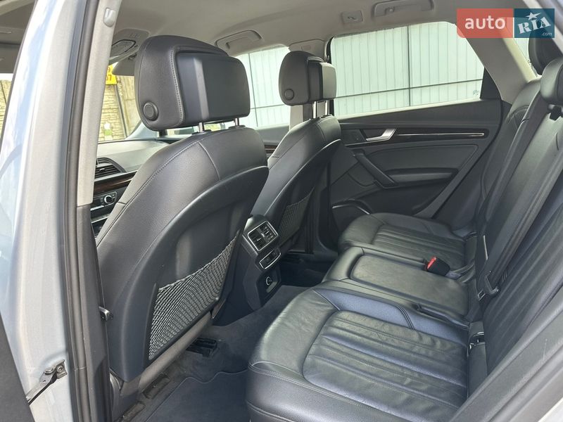 Внедорожник / Кроссовер Audi Q5 2018 в Владимире
