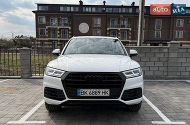 Позашляховик / Кросовер Audi Q5 2018 в Рівному