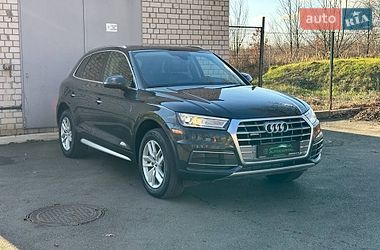 Позашляховик / Кросовер Audi Q5 2020 в Києві
