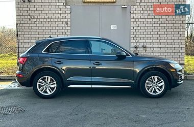 Позашляховик / Кросовер Audi Q5 2020 в Києві