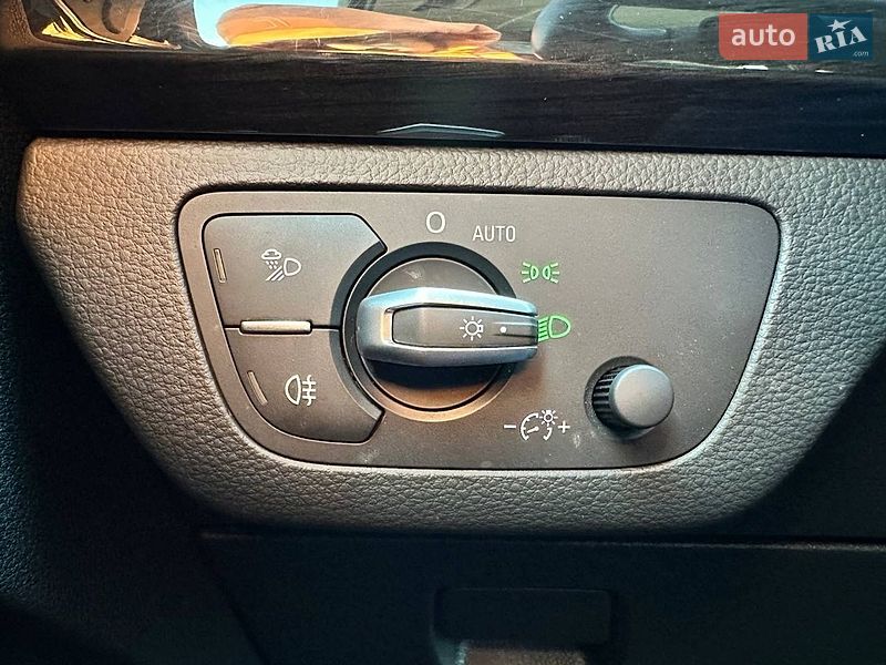 Позашляховик / Кросовер Audi Q5 2020 в Києві
