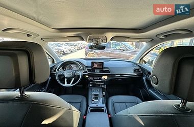 Позашляховик / Кросовер Audi Q5 2020 в Києві