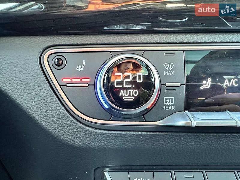 Позашляховик / Кросовер Audi Q5 2020 в Києві