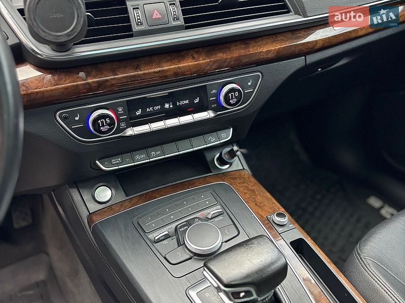 Внедорожник / Кроссовер Audi Q5 2016 в Луцке