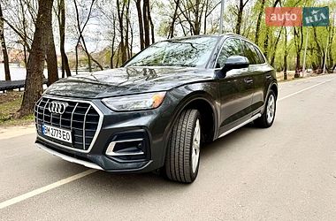 Внедорожник / Кроссовер Audi Q5 2021 в Киеве