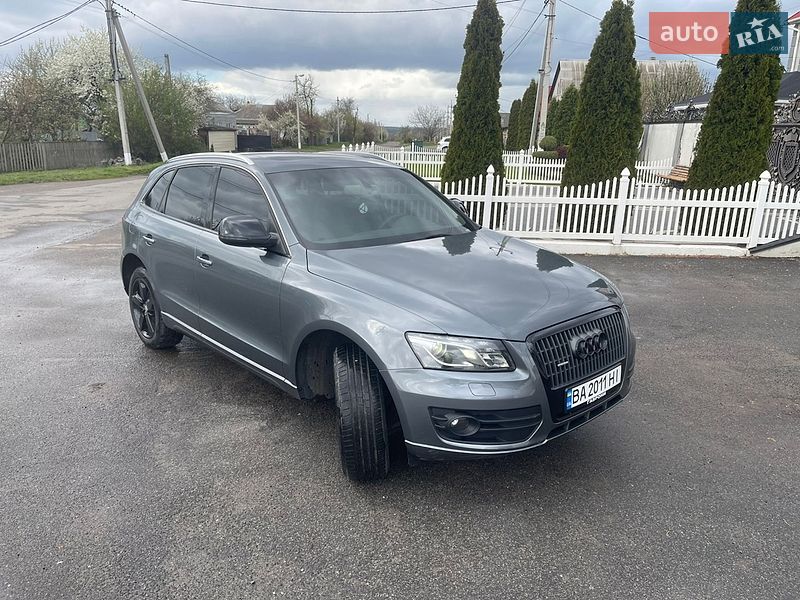 Позашляховик / Кросовер Audi Q5 2011 в Новоархангельську