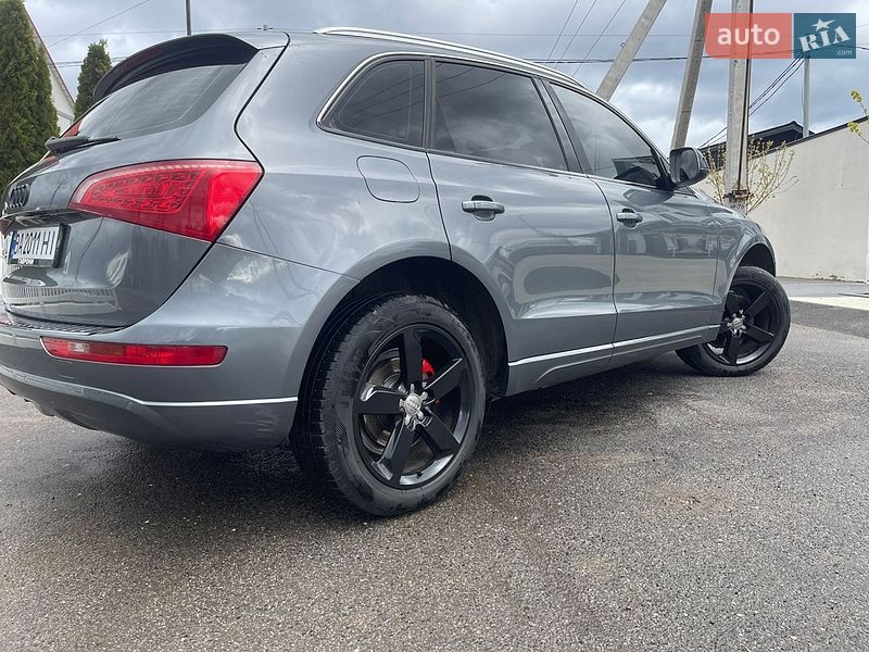 Позашляховик / Кросовер Audi Q5 2011 в Новоархангельську