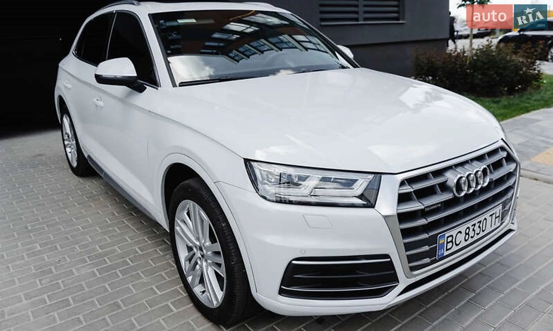 Audi Q5 2019 VIN WA1BNAFY3K2050146 фото оголошення 3 з 5