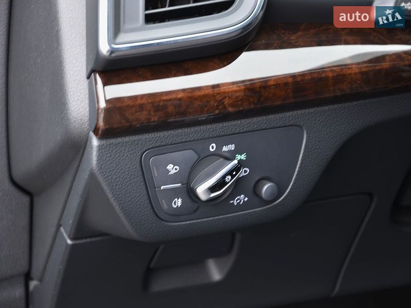 Позашляховик / Кросовер Audi Q5 2017 в Києві