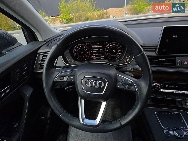 Внедорожник / Кроссовер Audi Q5 2018 в Самборе