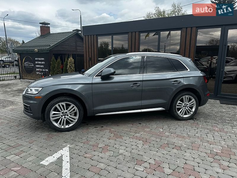 Позашляховик / Кросовер Audi Q5 2017 в Львові