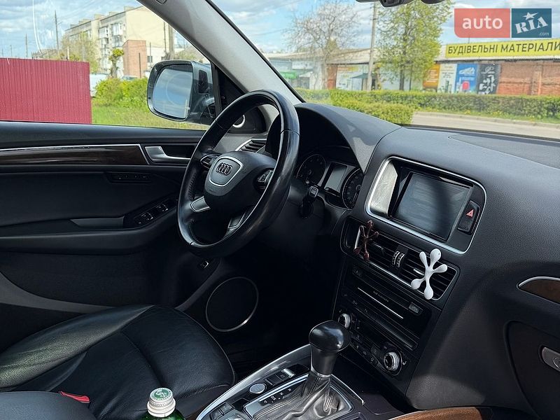 Внедорожник / Кроссовер Audi Q5 2015 в Каменец-Подольском
