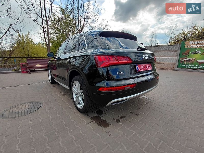 Внедорожник / Кроссовер Audi Q5 2018 в Кривом Роге