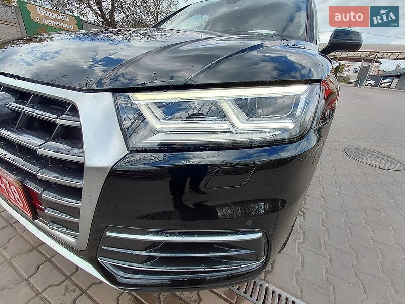 Внедорожник / Кроссовер Audi Q5 2018 в Кривом Роге