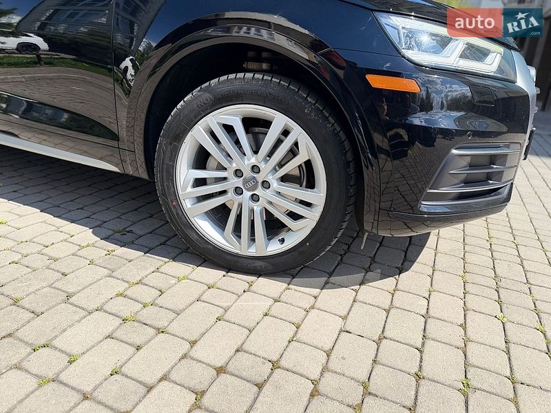 Позашляховик / Кросовер Audi Q5 2017 в Івано-Франківську
