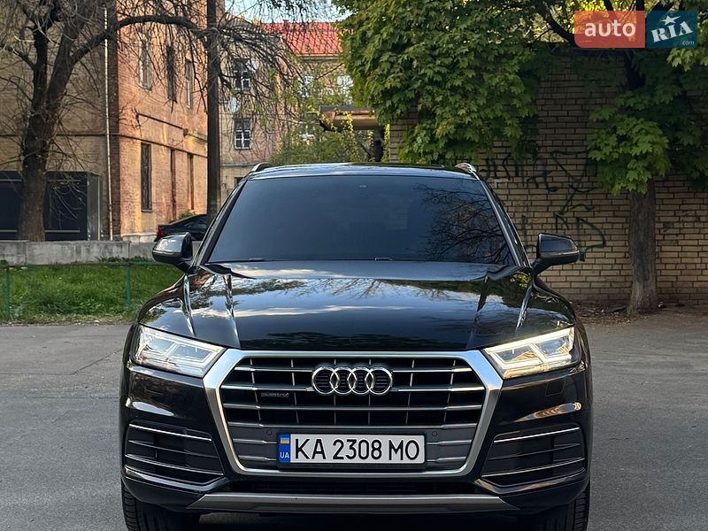Внедорожник / Кроссовер Audi Q5 2019 в Киеве